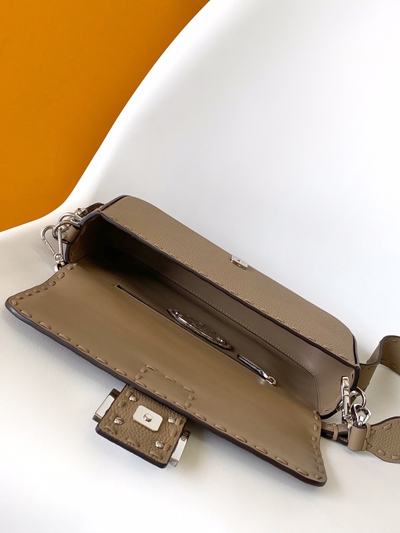 フェンディバッグ細部ディテール